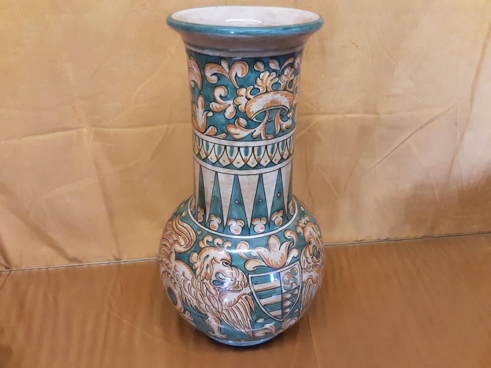 VASE MOTIF LIONS VERT ET JAUNE H.34CM 