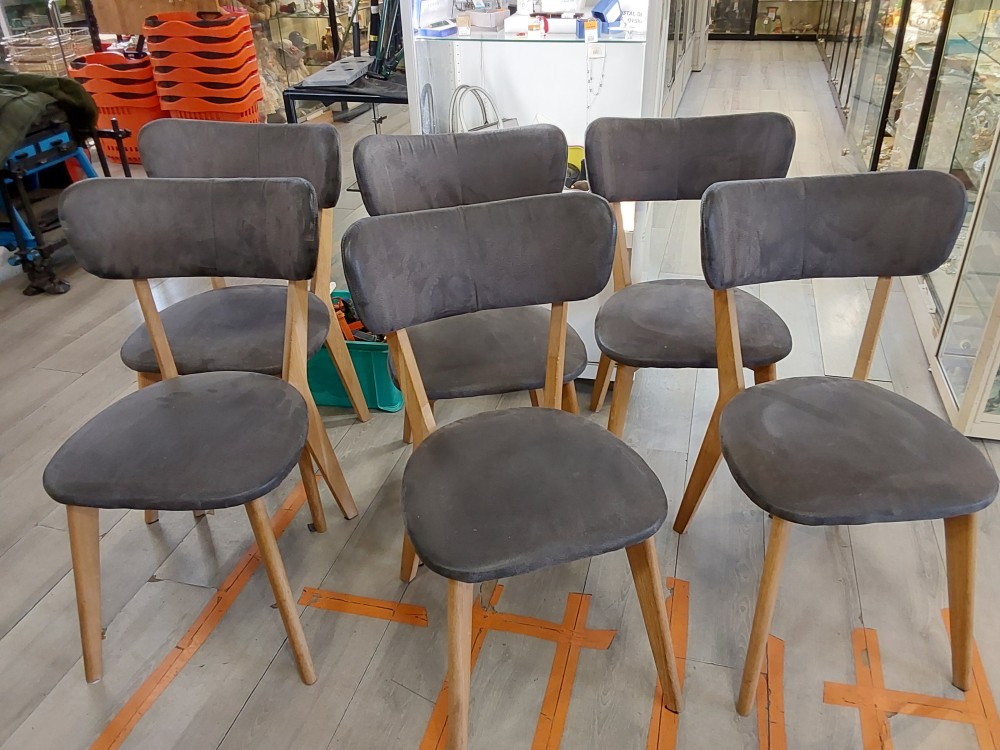 LOT DE 6 CHAISES MICROFIBRE GRISE PIEDS BOIS