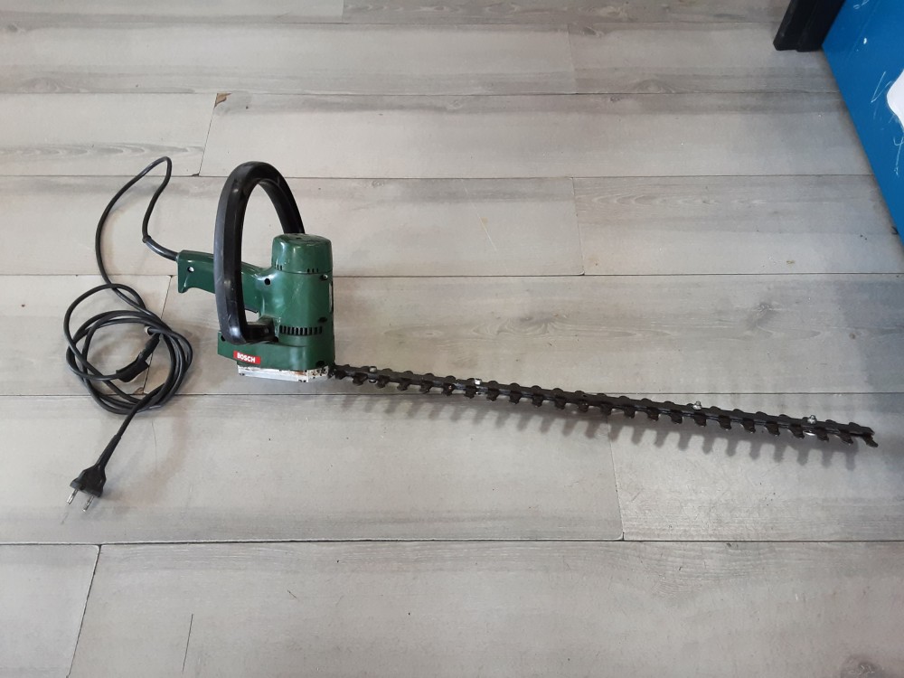 Taille Haie Bosch Lame Long 67Cm