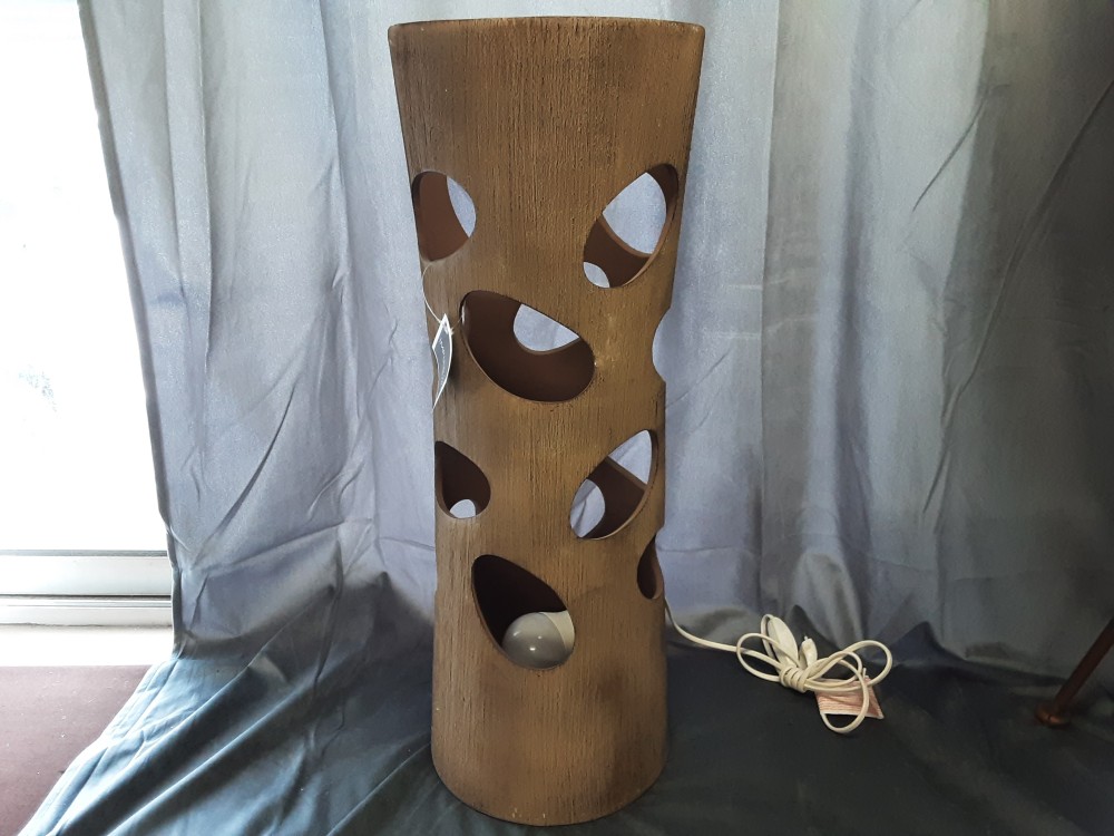 LAMPE A POSER AJOUREE CERAMIQUE H. 60CM