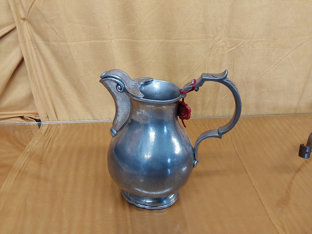 CRUCHE EN ETAIN GM