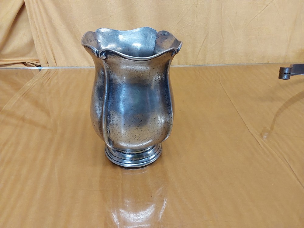 VASE EN ETAIN GM