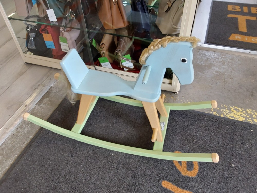 CHEVAL A BASCULE EN BOIS BLEU ET VERT
