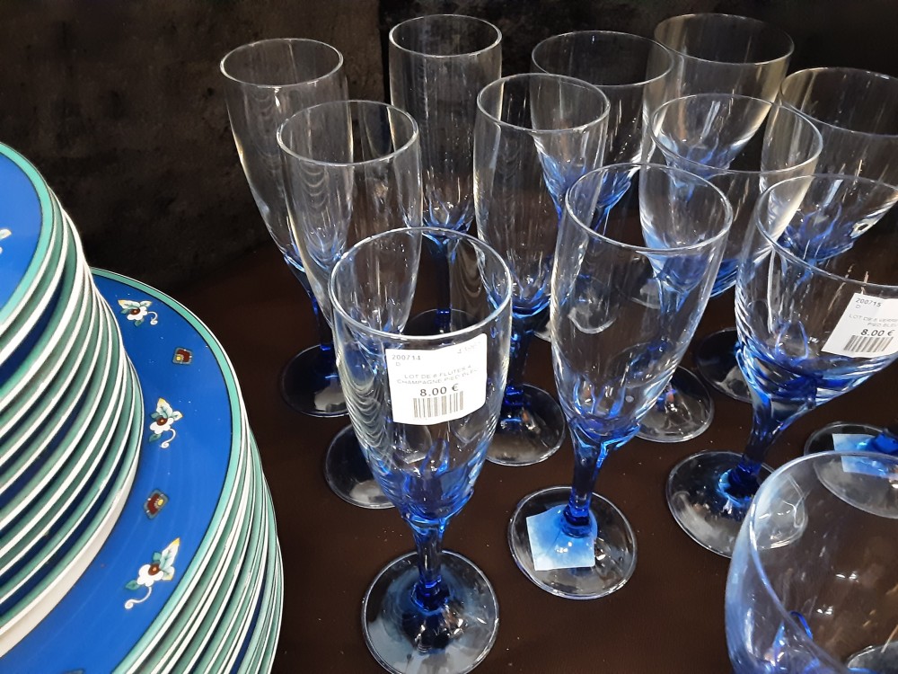 LOT DE 6 FLUTES A CHAMPAGNE PIED BLEU
