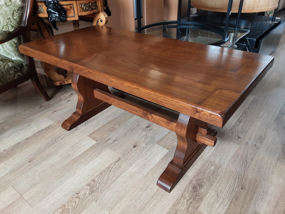 TABLE BASSE EN CHENE