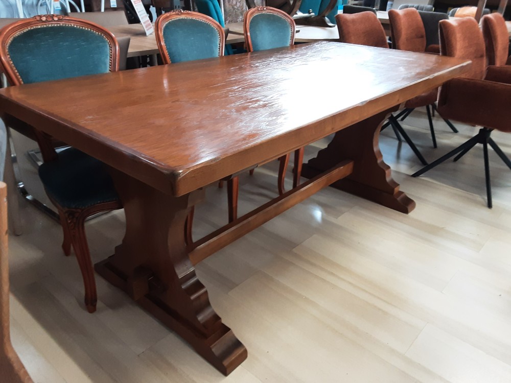 Table Monastere En Chene