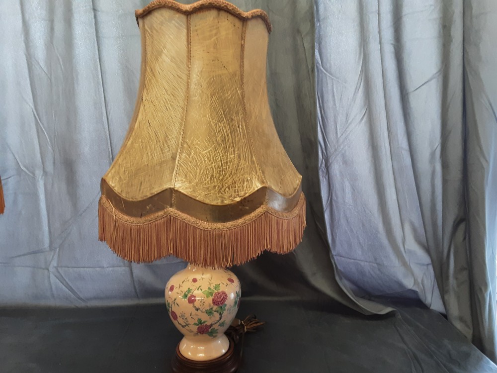Lampe De Salon Pied Bois Et Ceramique Fleurs Roses
