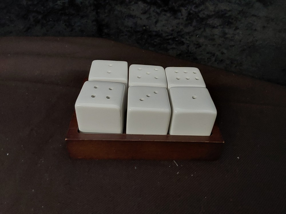 LOT SALIERE  ET POIVRIER BLANC