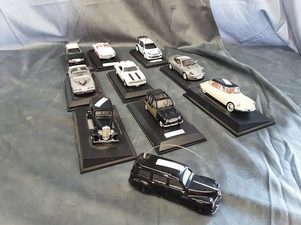 VOITURE MINIATURE 1/43