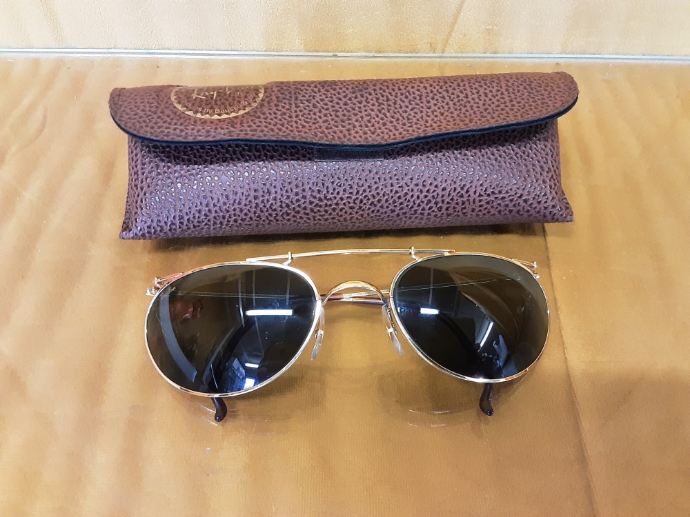 Paire De Lunettes De Soleil Ray-Ban Rausch & Lomb