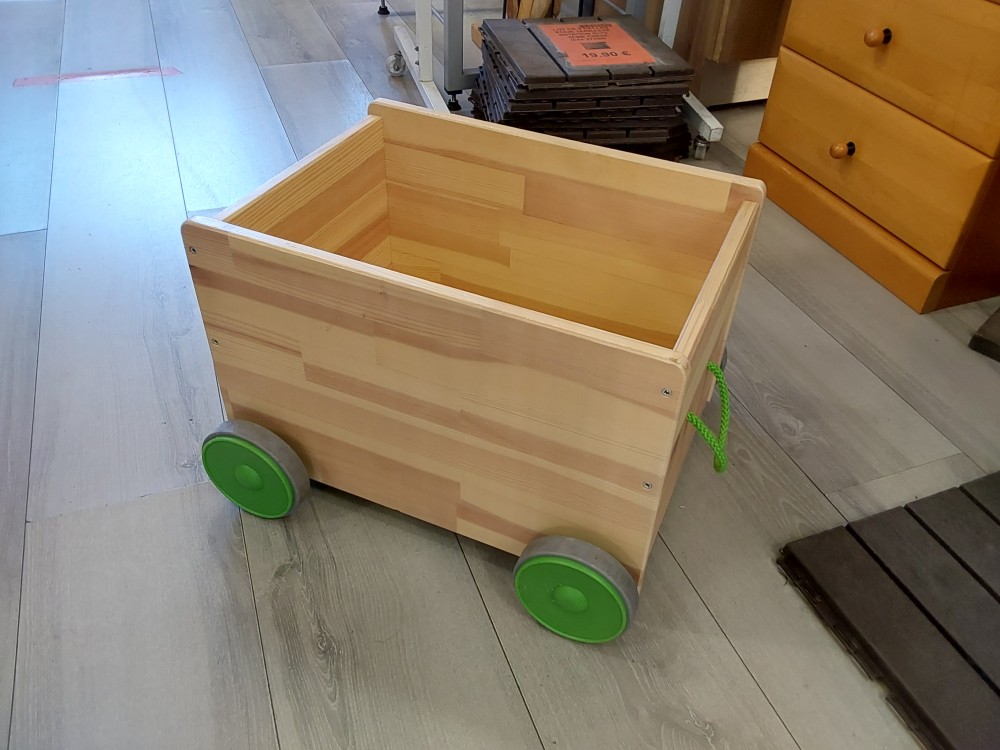 CAISSE A JOUETS SUR ROUES PVC VERTE 