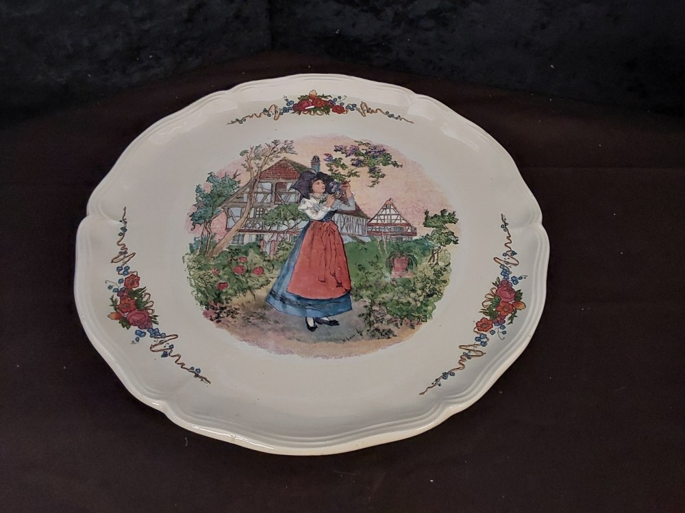 PLAT A TARTE AVEC POIGNÉE OBERNAI SARREGUEMINES DIAM.29CM 