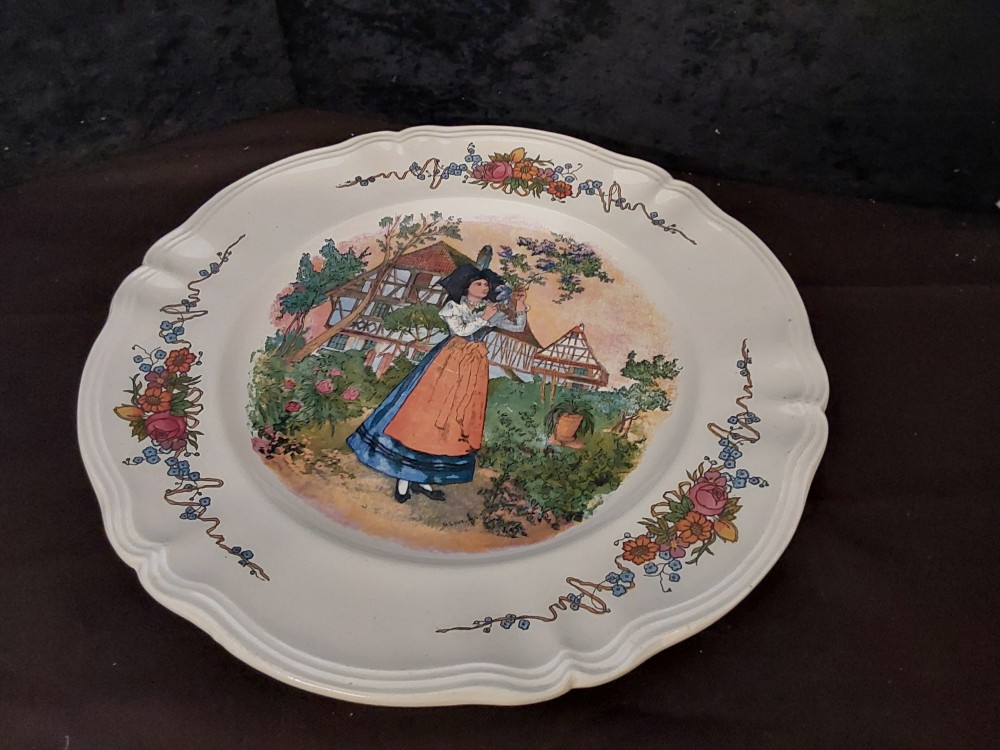 PLAT ROND PLAT OBERNAI SARREGUEMINES  DIAM.34CM 