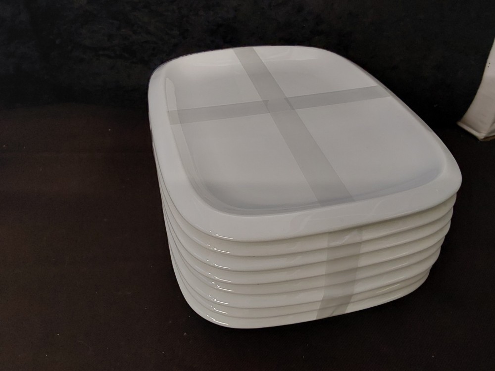 LOT DE 8 ASSIETTES RECTANGULAIRES MM PORCELAINE BLANCHE 