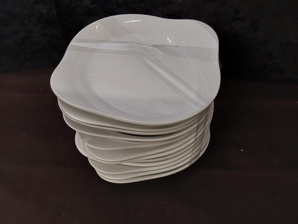 LOT DE 12 RAMEQUINS GM PORCELAINE BLANCHE 
