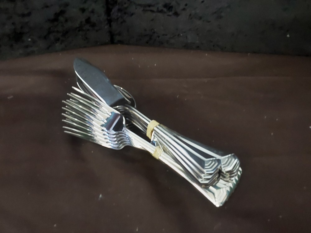 LOT DE COUVERTS À POISSON EN INOX - 6 PERSONNES