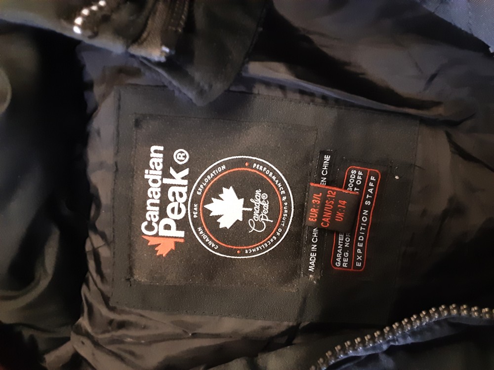 DOUDOUNE PARKA NOIRE AVEC CAPUCHE MARQUE CANADIAN PEAK TAILLE 3L