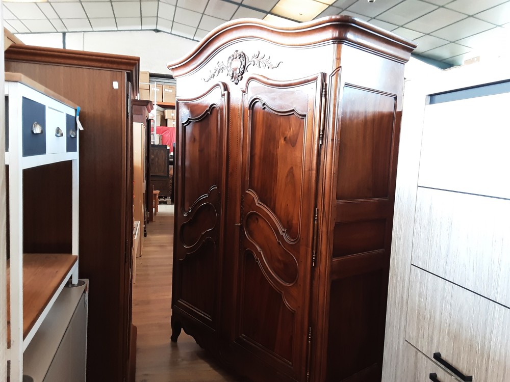 ARMOIRE 2 PORTES EN NOYER