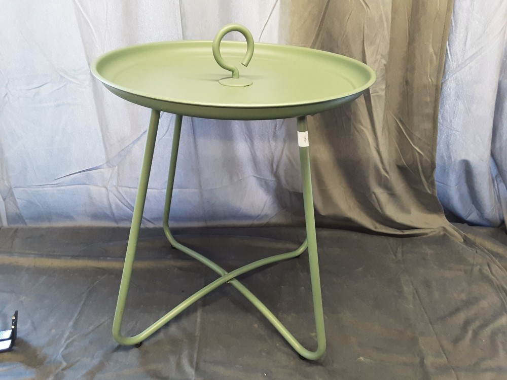 PETITE TABLE BASSE METAL VERT 