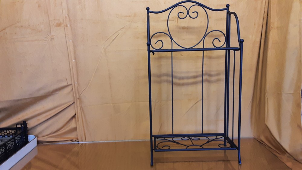 ETAGERE A POSER EN METAL NOIR PLIABLE