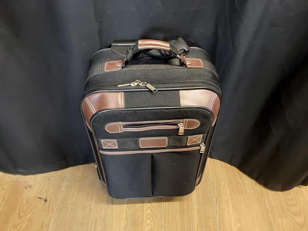 VALISE NOIRE ET BRUNE + CLE ET CADENAS