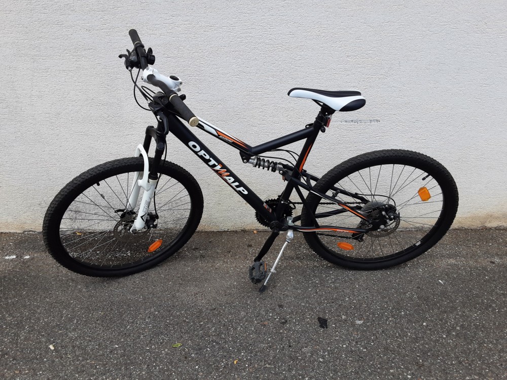 Velo Optimalp Noir Et Blanc 26 Pouces
