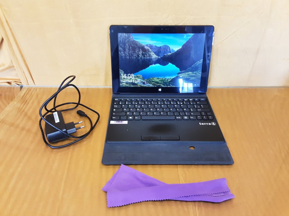 Tablette Avec Chargeur Windos 11 - 2Go Ram - 30Go De Stockage