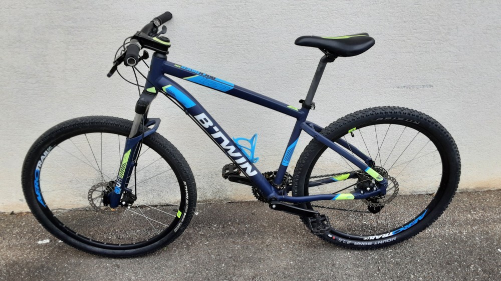 Velo Btwin 27.5 Pouces Bleu Marine Et Bleu Ciel
