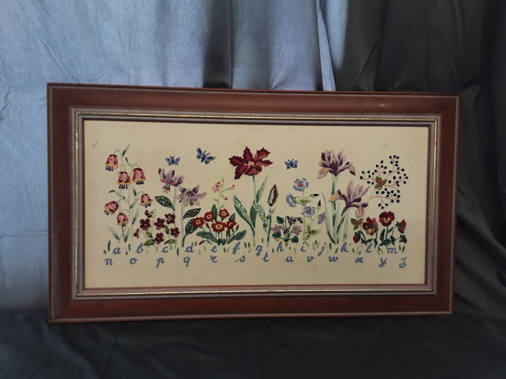 TABLEAU ABECEDAIRE TISSU BRODÉ