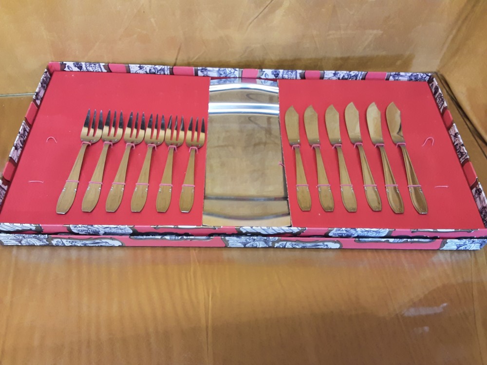 Service A Poissons En Inox