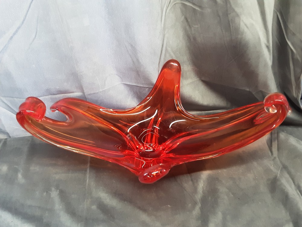Coupe A Fruits En Verre Rouge