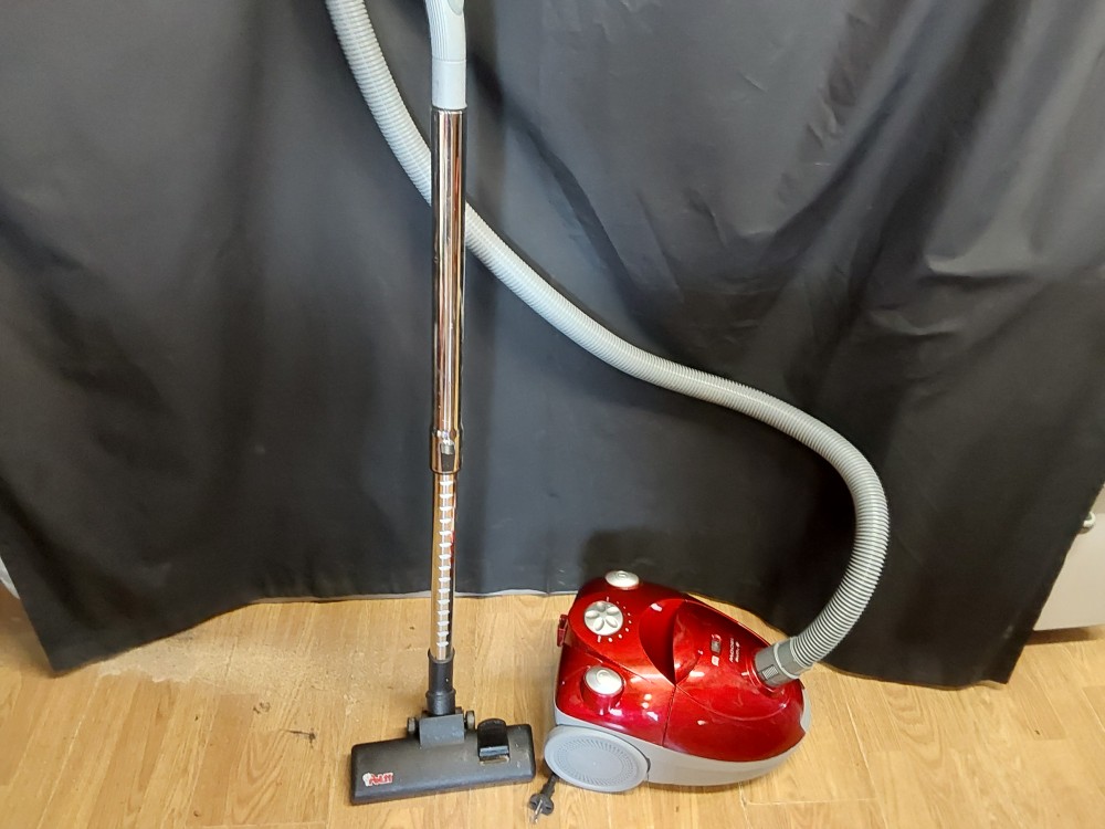 Aspirateur Home 1800W A Sac Rouge Et Gris