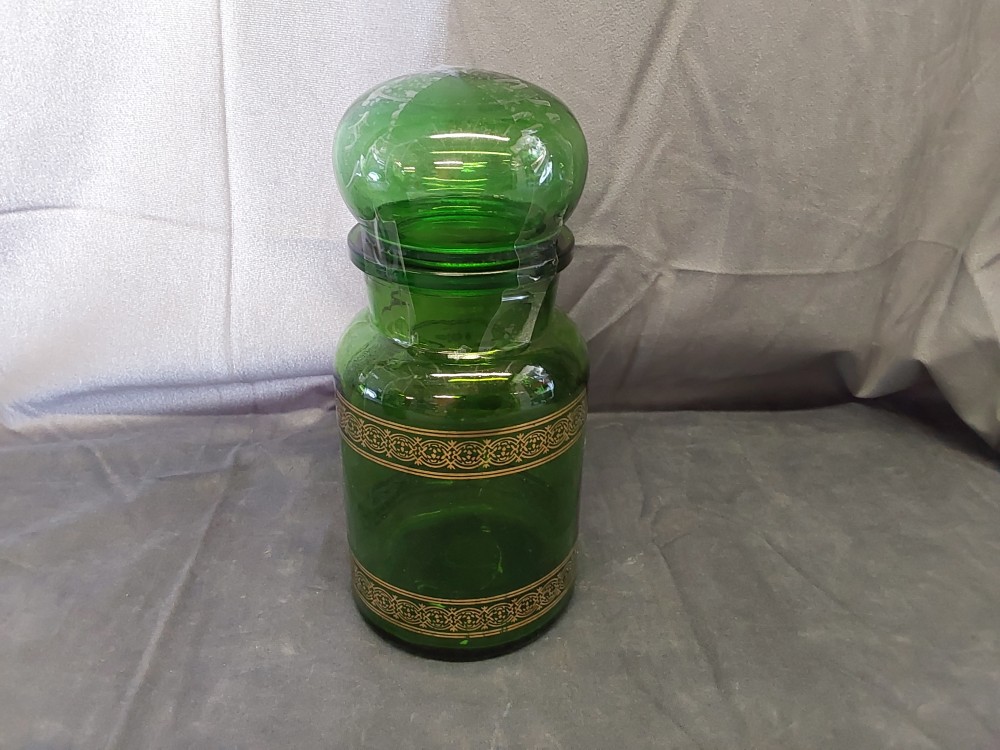 BOCAL VERRE VERT AVEC DORURE