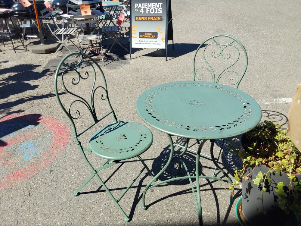 TABLE DE JARDIN METAL VERT -RONDE + 2 CHAISES PLIABLES (RC14AG/RC15AG)