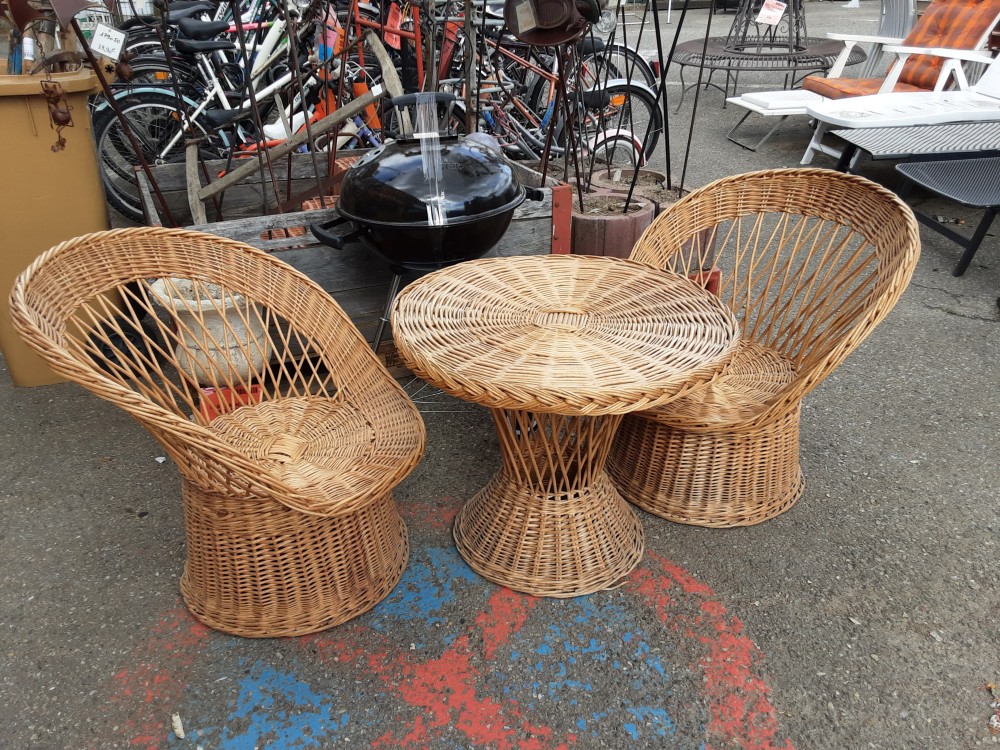 LOT 2 FAUTEUILS 1 TABLE EN OSIER POUR JARDIN