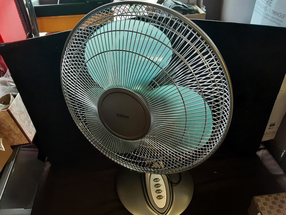 VENTILATEUR CALOR SUR PIED