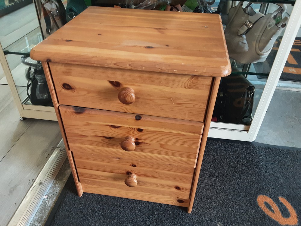 CHEVET EN BOIS 3 TIROIRS