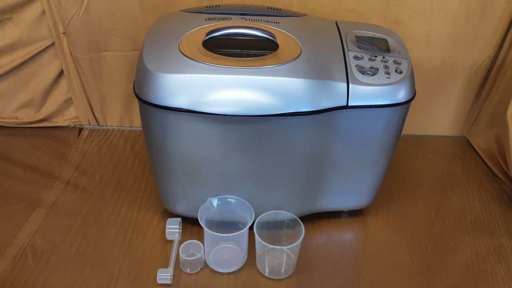 MACHINE A PAIN DELONGHI GRISE