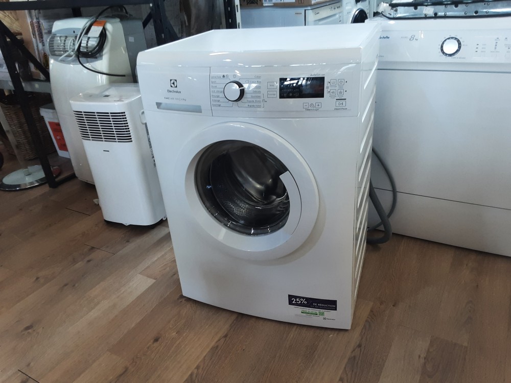 MACHINE A LAVER A HUBLOT ELECTROLUX 7KG - 1400TM