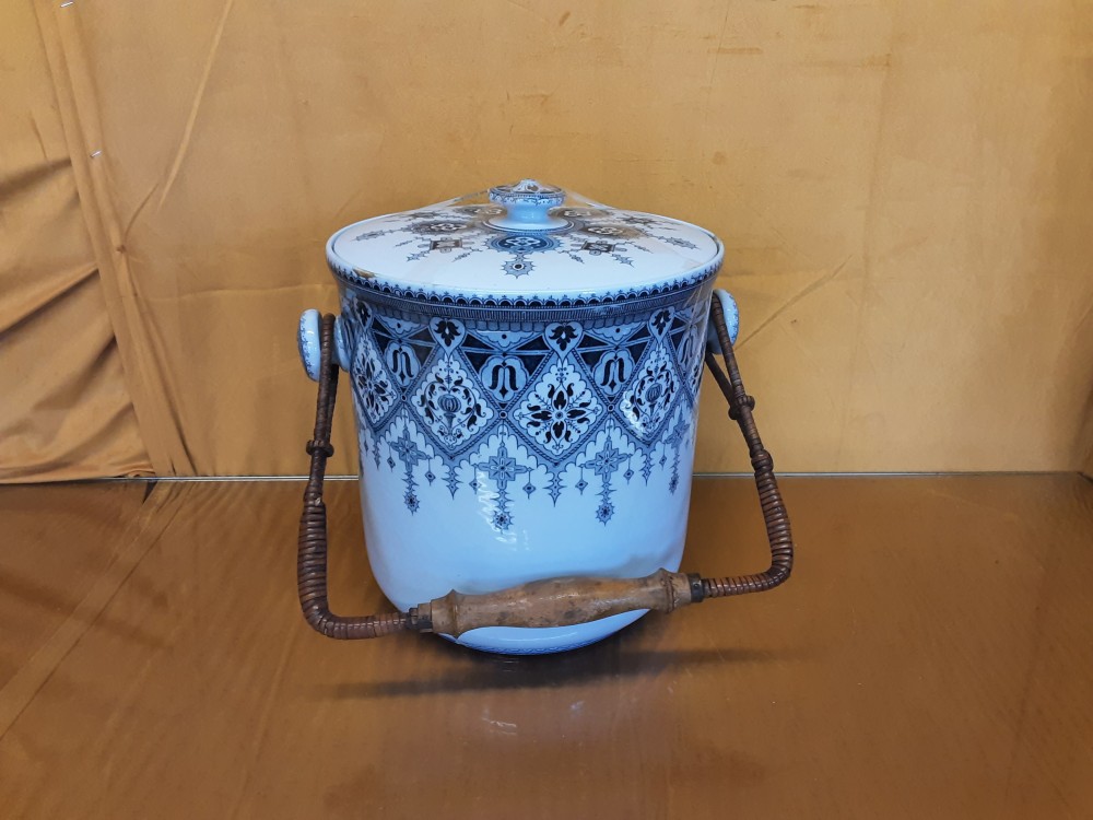 POT A COUVERCLE ANSE OSIER SARREGUEMINES U&C BLEU TGM A RESTAURER
