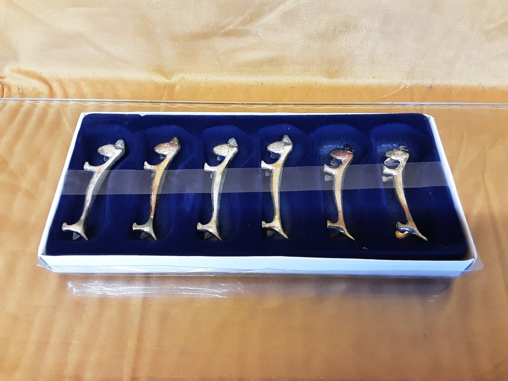 LOT DE 6 PORTES COUTEAUX M.A CHIEN