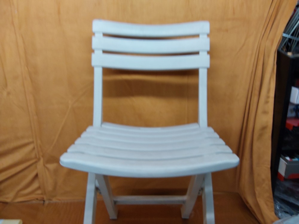 CHAISE PLIANTE PVC BLANC 