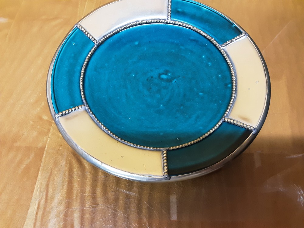 ASSIETTE MAROCAINE VERT ET MÉTAL 
