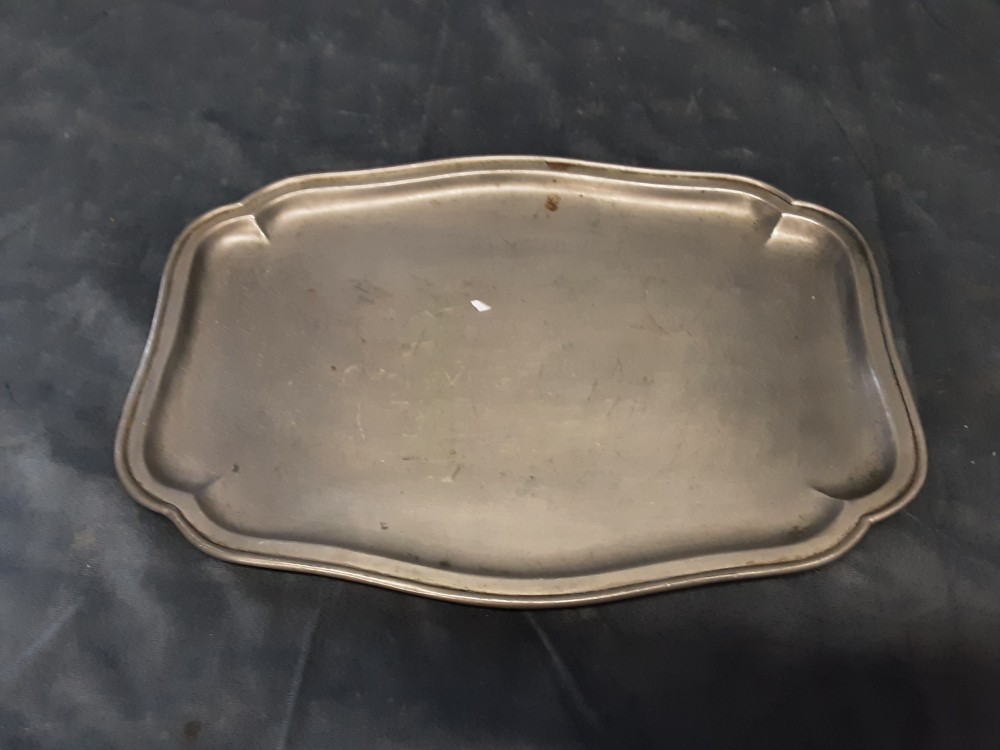 PLAT EN ÉTAIN RECTANGULAIRE 30X22CM 