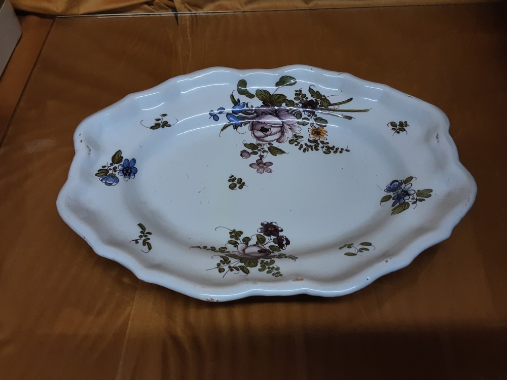 PLAT OVALE DÉCOR FLEURS