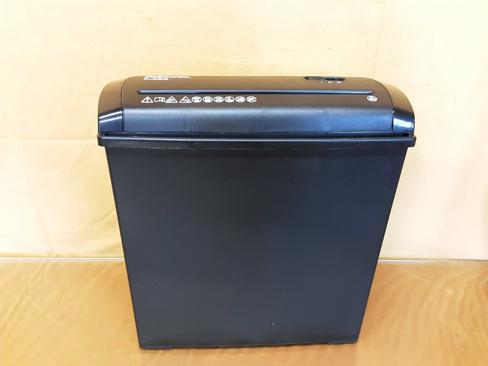 DECHIQUETEUSE DE PAPIER MARQUE FELLOWES