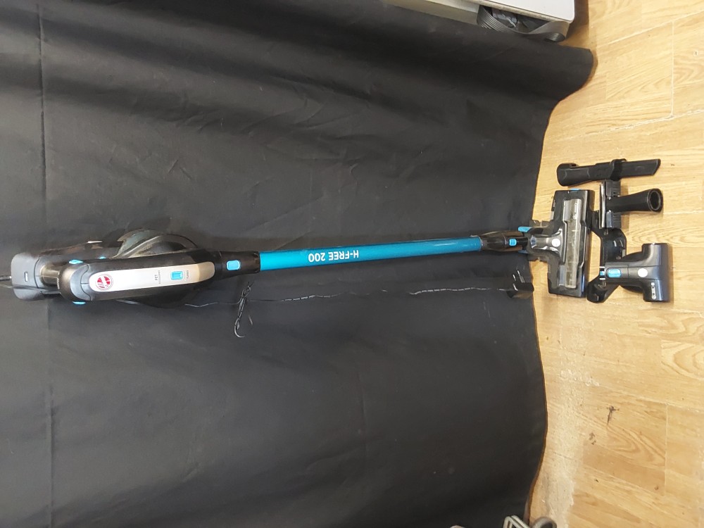 ASPIRATEUR BALAIS HOOVER H-FREE 200 BLEU ET NOIR
