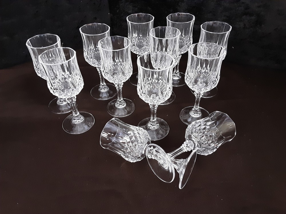LOT DE 10 VERRES A ALCOOL EN CRISTAL 