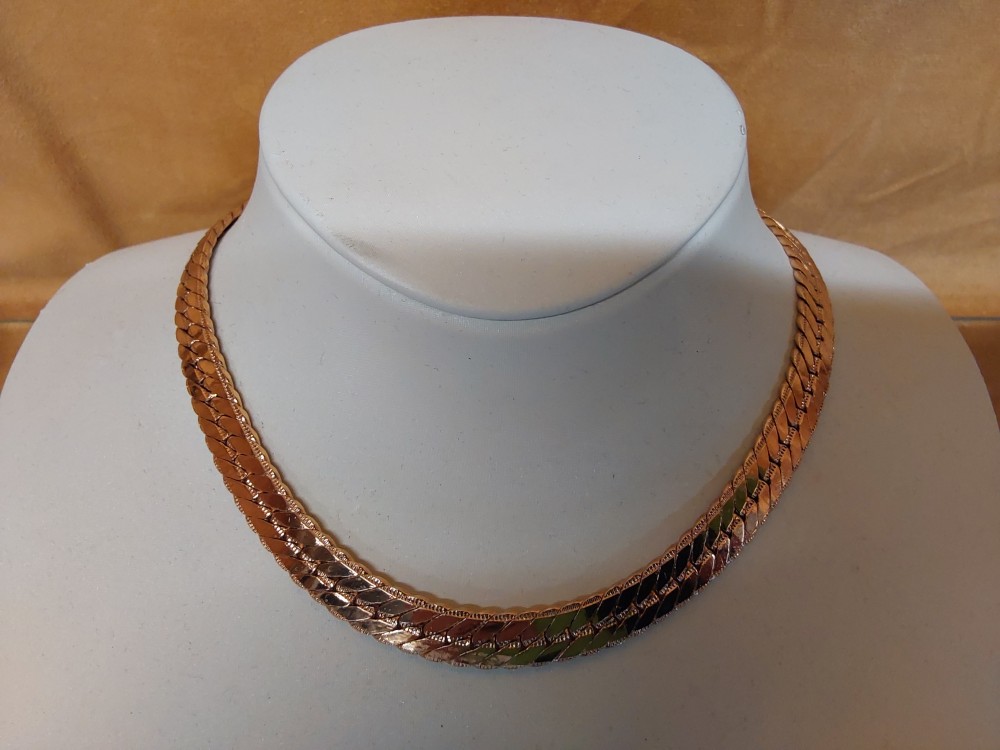 COLLIER LARGE PLAT DORÉ