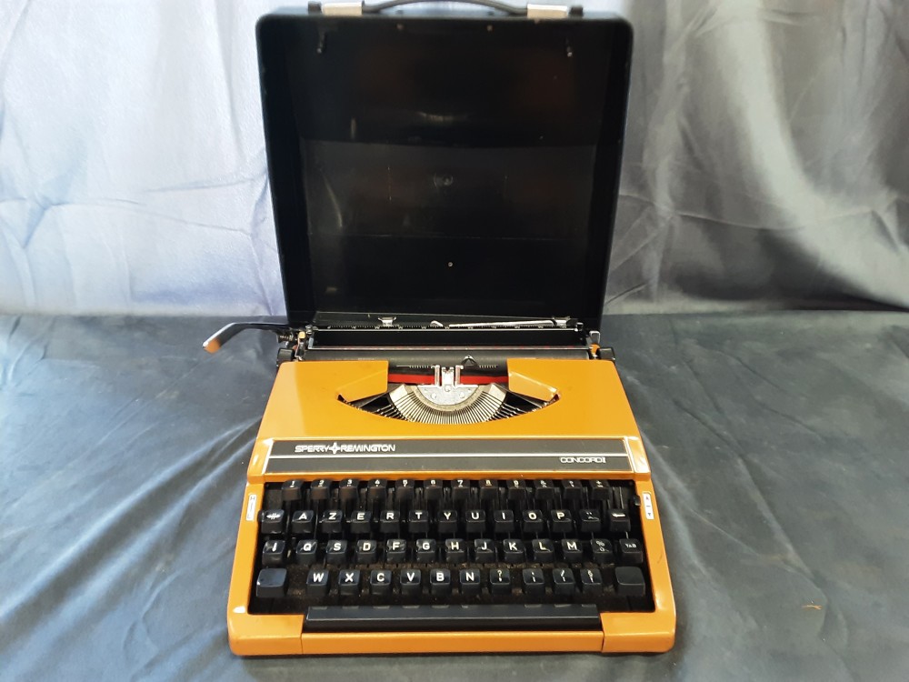 MACHINE A ECRIRE VINTAGE REMINGTON